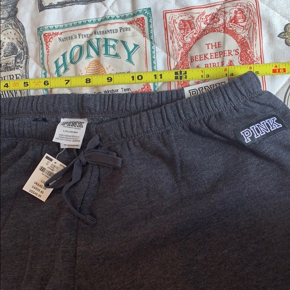 Vs pink sweats classic fit sz L